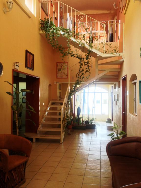 Residencia Los Angeles Panzió Guadalajara Kültér fotó